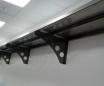 Stainless steel shelving | Burger Construction